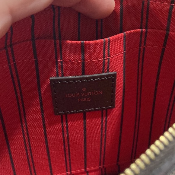 Louis Vuitton wristlet - Picture 2 of 2